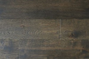 Oak Coffee Brushed Flooring L1200 x W123 x T18mm | B & Q
